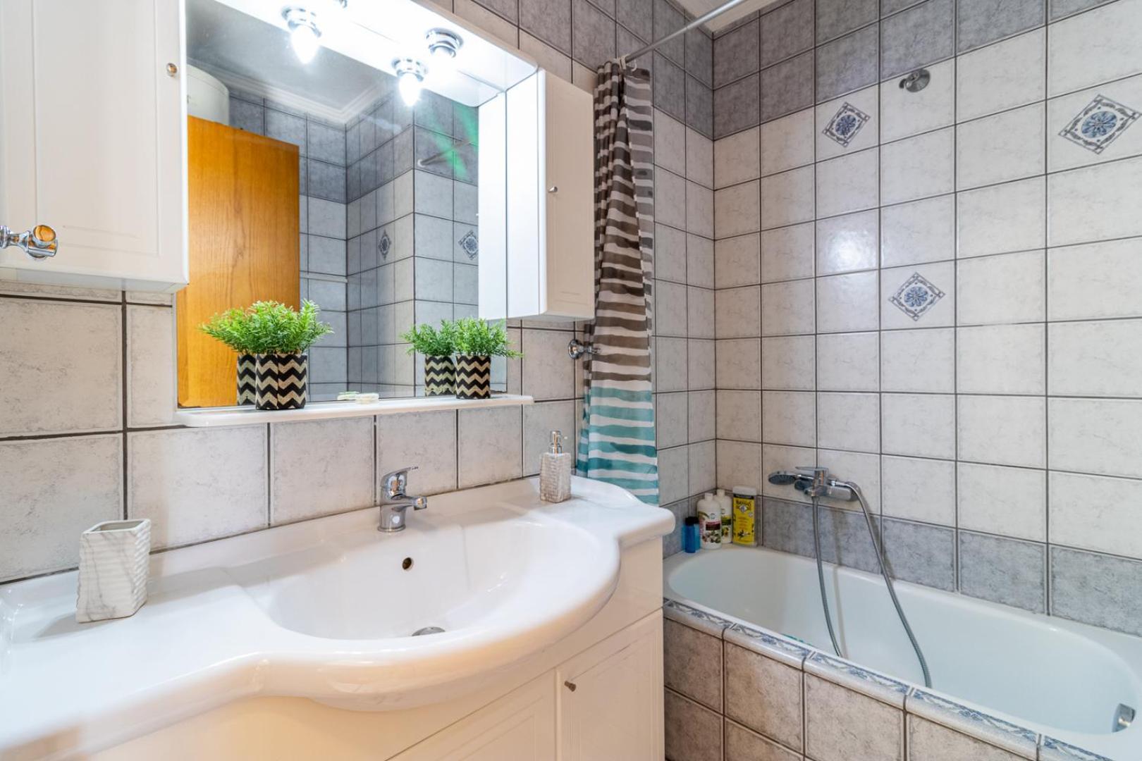 Finas Penthouse,Private Terrace,Great View,Mins From Sea Apartment Kavála Luaran gambar