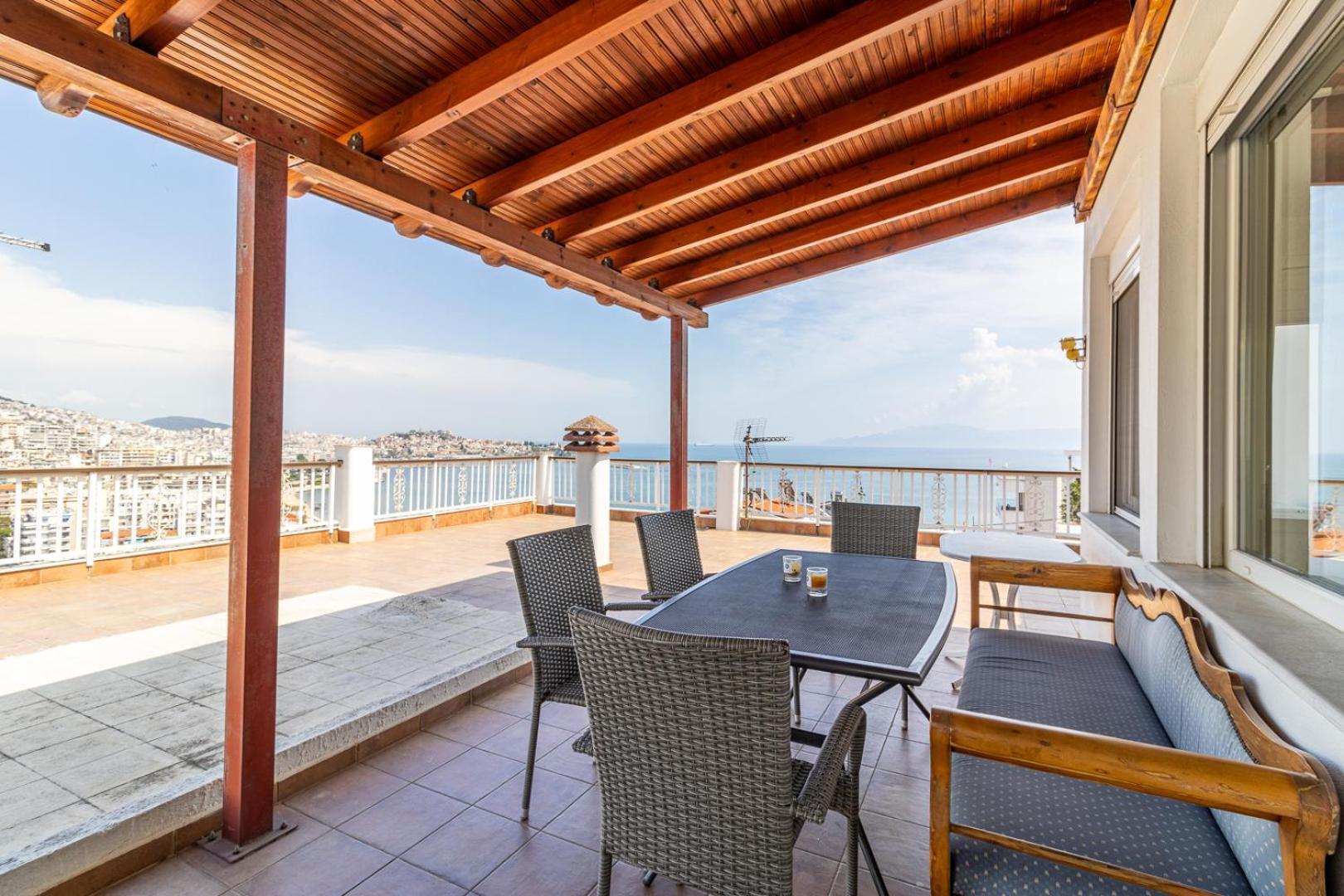 Finas Penthouse,Private Terrace,Great View,Mins From Sea Apartment Kavála Luaran gambar
